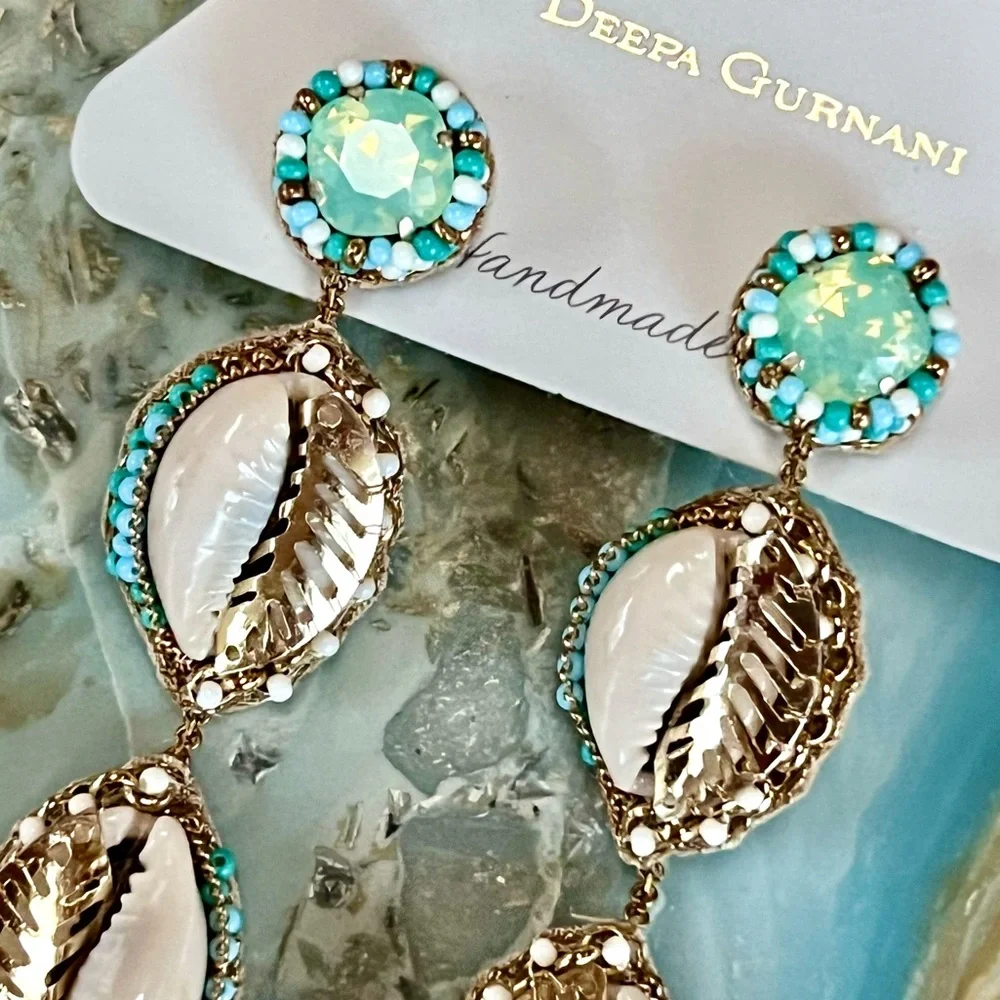 NWT Deepa Gurnani Beaded Crystal Seashell Chandeliers - Picture 3 of 16